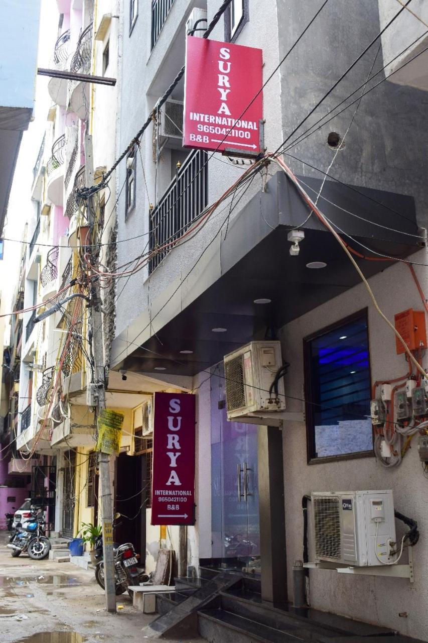 Surya International Bed & Breakfast New Delhi Eksteriør bilde