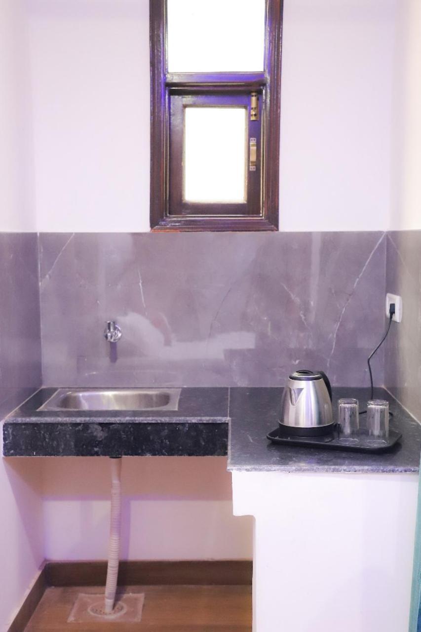 Surya International Bed & Breakfast New Delhi Eksteriør bilde