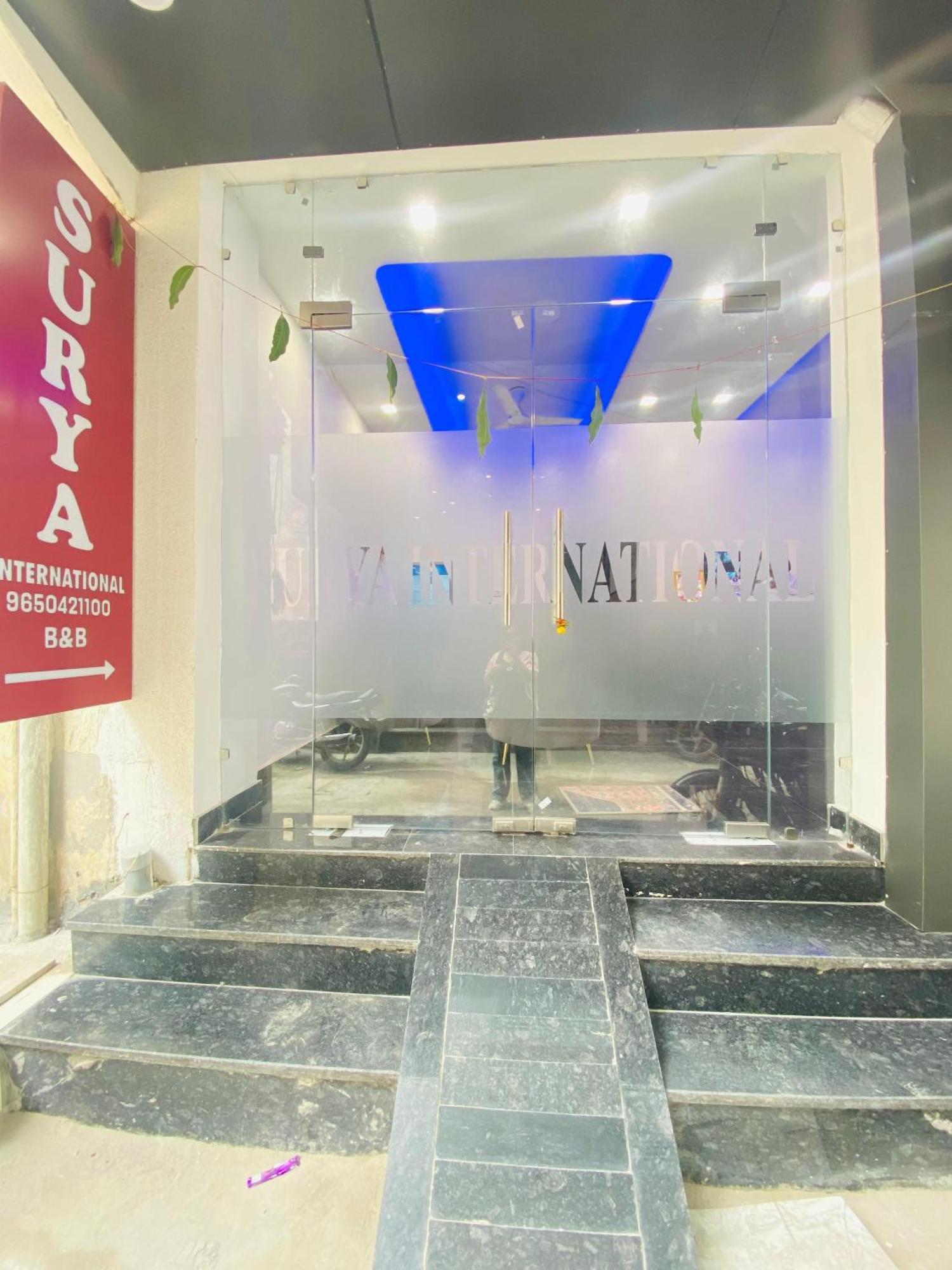 Surya International Bed & Breakfast New Delhi Eksteriør bilde